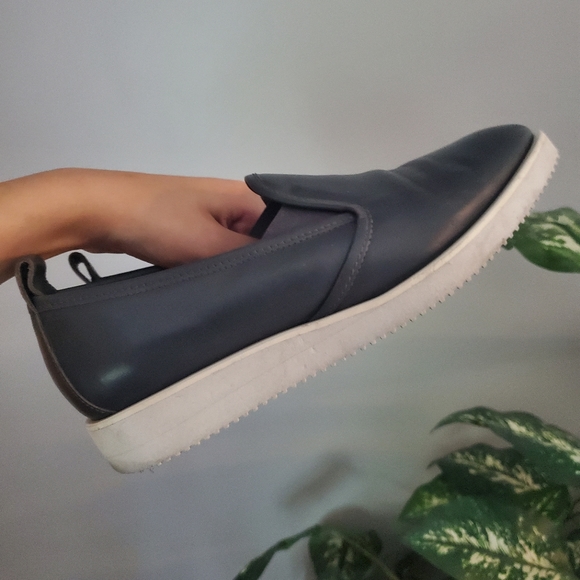 Everlane Leather Loafers - Picture 2 of 5